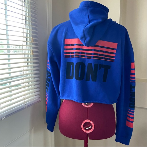 Amnesia women blue graphic long sleeve hooded pullover crop top. Size M. Used. - Picture 7 of 10